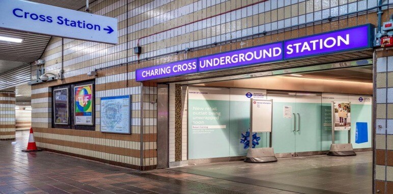 Trafalgar Sq, London for sale Building Photo- Image 1 of 1