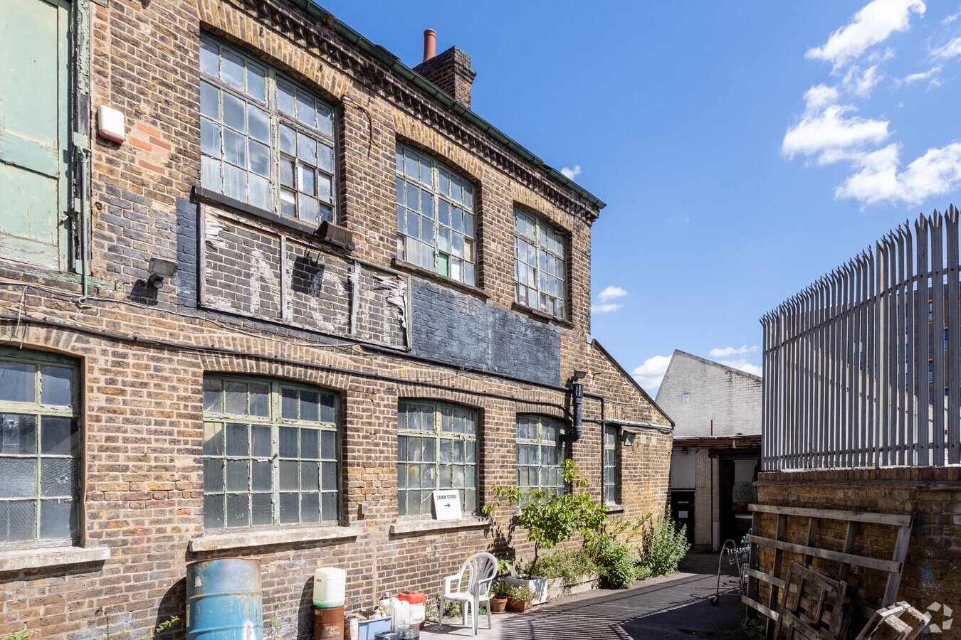 11 Blackburn Rd, London NW6 1RZ UK