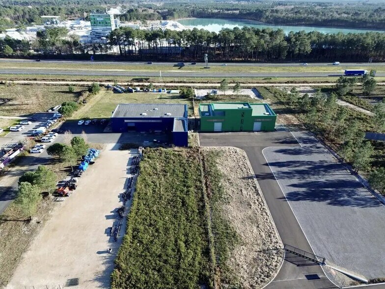 Light Industrial in Bordeaux for sale - Aerial - Image 2 of 12