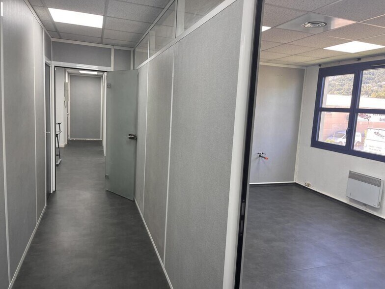 Office in La Garde for sale - Building Photo - Image 3 of 7