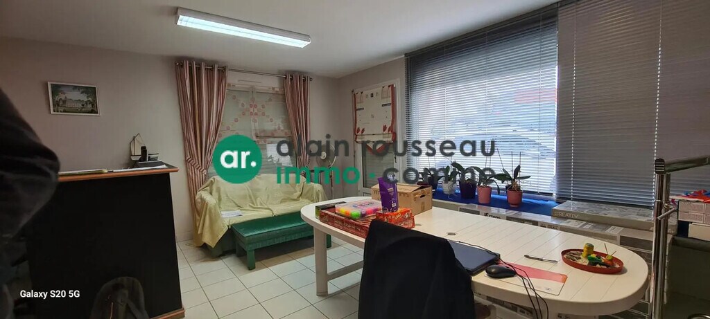 Vente Bureaux 325 m² - Photo 1