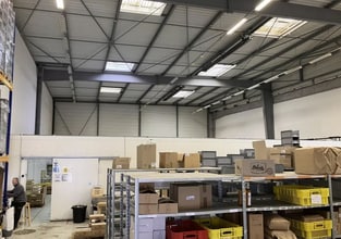 Light Industrial in La Courneuve to rent Interior Photo- Image 2 of 5