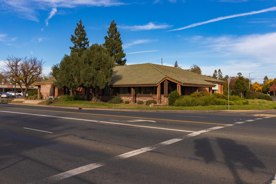 900 Mangrove Ave, Chico, CA for sale - Building Photo - Image 1 of 1