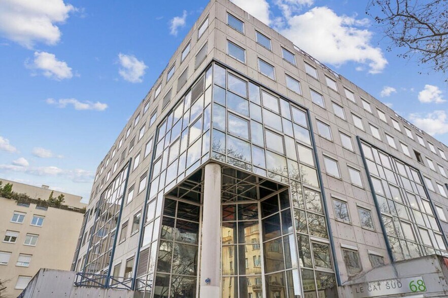 Office in Lyon to rent - Building Photo - Image 2 of 6