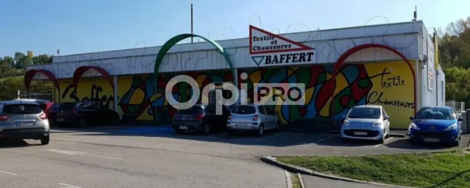 Retail in Ruy-Montceau for sale Building Photo- Image 1 of 6