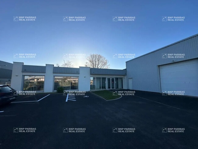 Location Local d'activités 729 m²