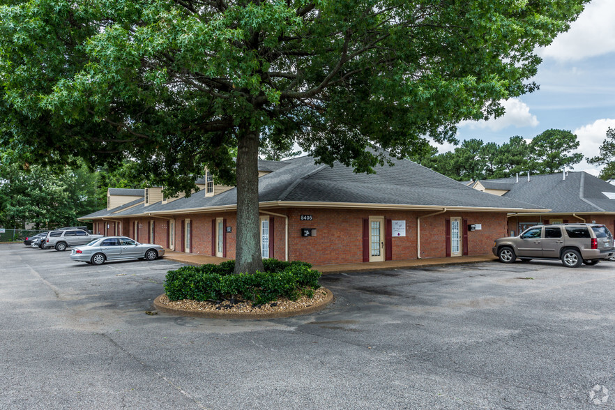 5405 Fox Plaza Dr, Memphis, TN for rent - Primary Photo - Image 1 of 10