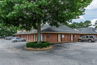 5405 Fox Plaza Dr, Memphis, TN for rent Primary Photo- Image 1 of 11