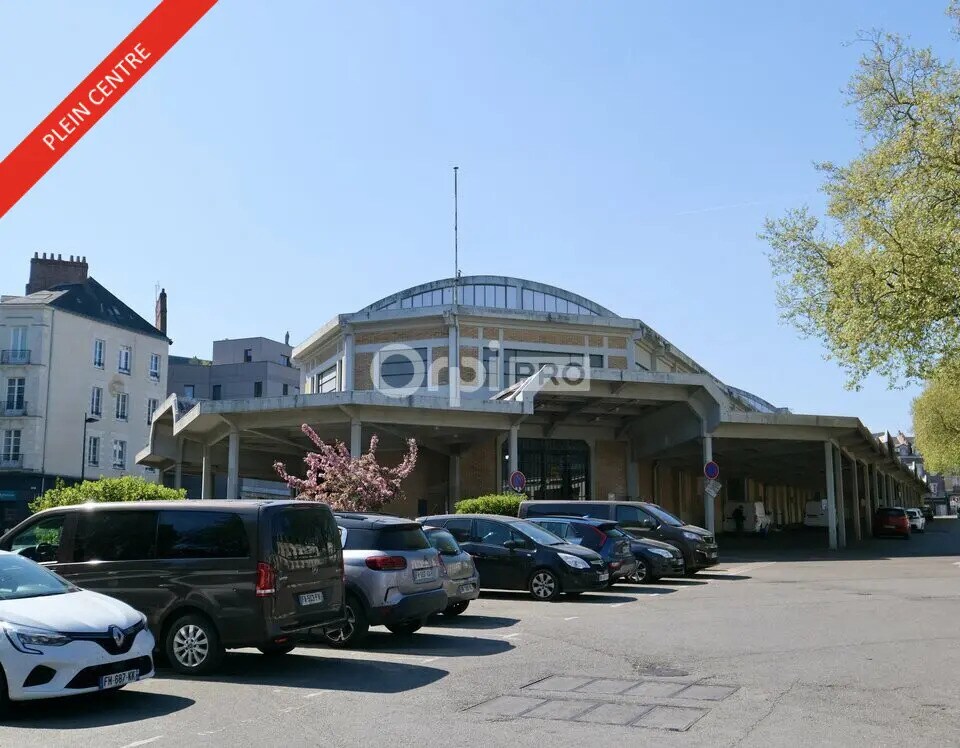 Retail in Nantes to rent Building Photo- Image 1 of 7