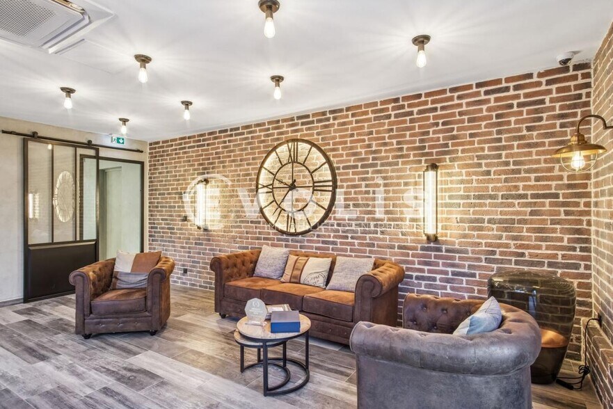 Light Industrial in Bailly-Romainvilliers to rent - Interior Photo - Image 2 of 17