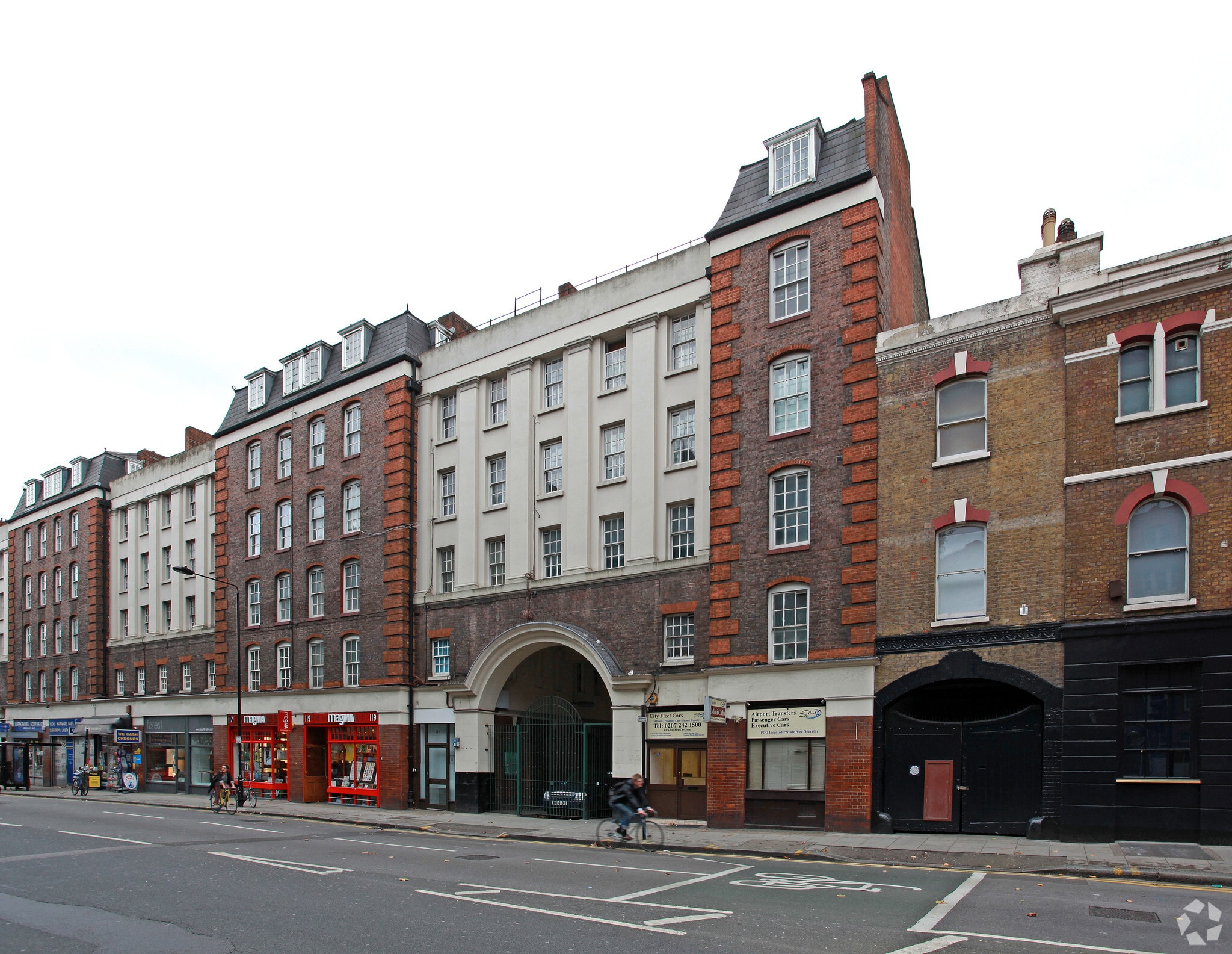121-123 Clerkenwell Rd, London to rent Primary Photo- Image 1 of 3