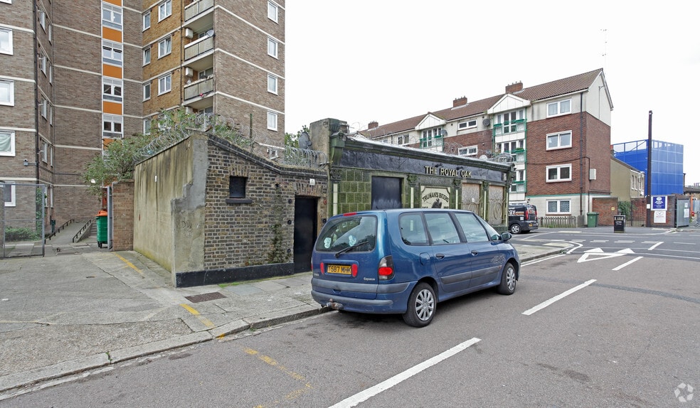 17 Woodman St, London for sale - Building Photo - Image 2 of 3