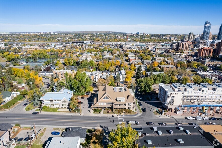 1608 17th Ave SW, Calgary, AB to rent - Aerial - Image 3 of 4