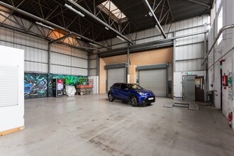 Derby Way, Bury to rent Interior Photo- Image 2 of 33