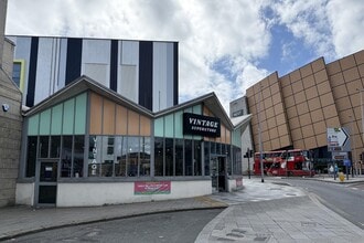 Charles Cross, Plymouth to rent Building Photo- Image 1 of 1