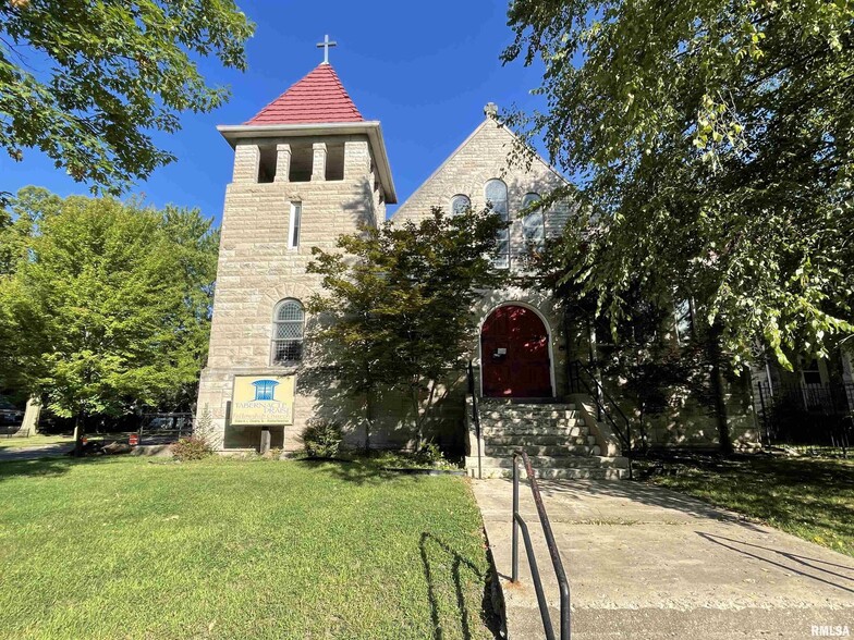 1601 NE Madison Ave, Peoria, IL for sale - Primary Photo - Image 1 of 1