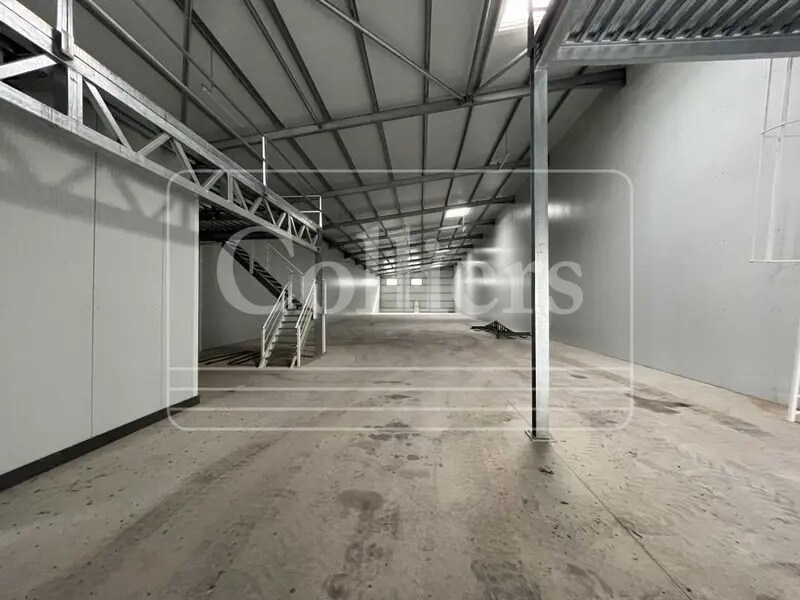 Light Industrial in Gémenos to rent Interior Photo- Image 1 of 6