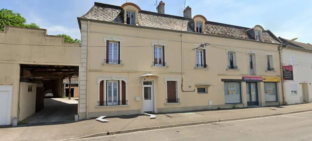 Vente Commerce 608 m² - Photo 1