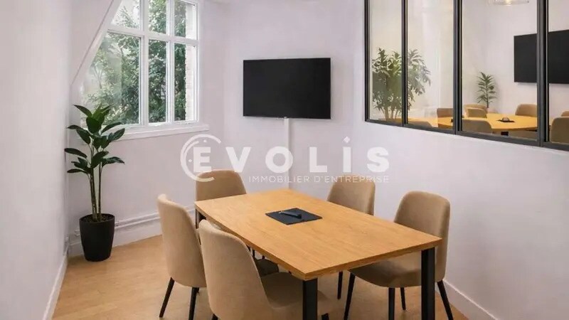 Location Bureaux 110 m² - Photo 1