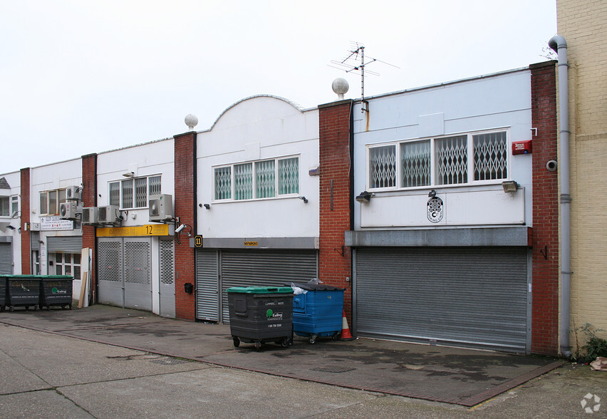 Allied Way, London for rent - Building Photo - Image 2 of 5