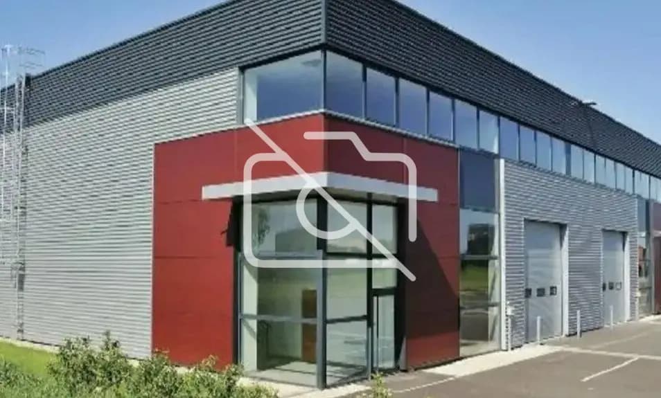 Location Entrepôt 515 m² - Photo 1
