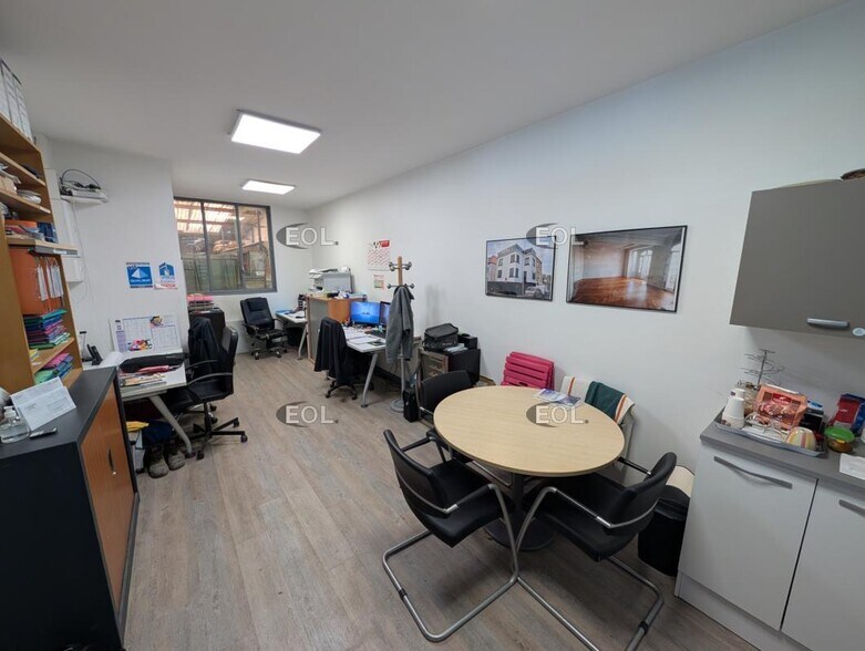 Light Industrial in Vitry Sur Seine for sale - Building Photo - Image 3 of 13