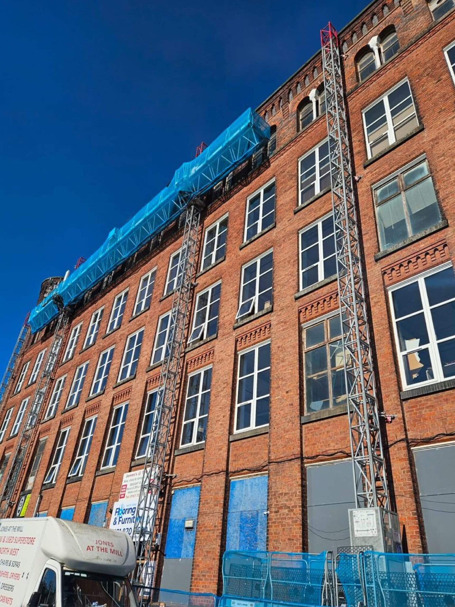 Ainsworth Rd, Manchester to rent Primary Photo- Image 1 of 4