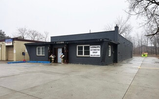 More details for 17206 E Thirteen Mile Rd, Roseville, MI - Industrial for Sale