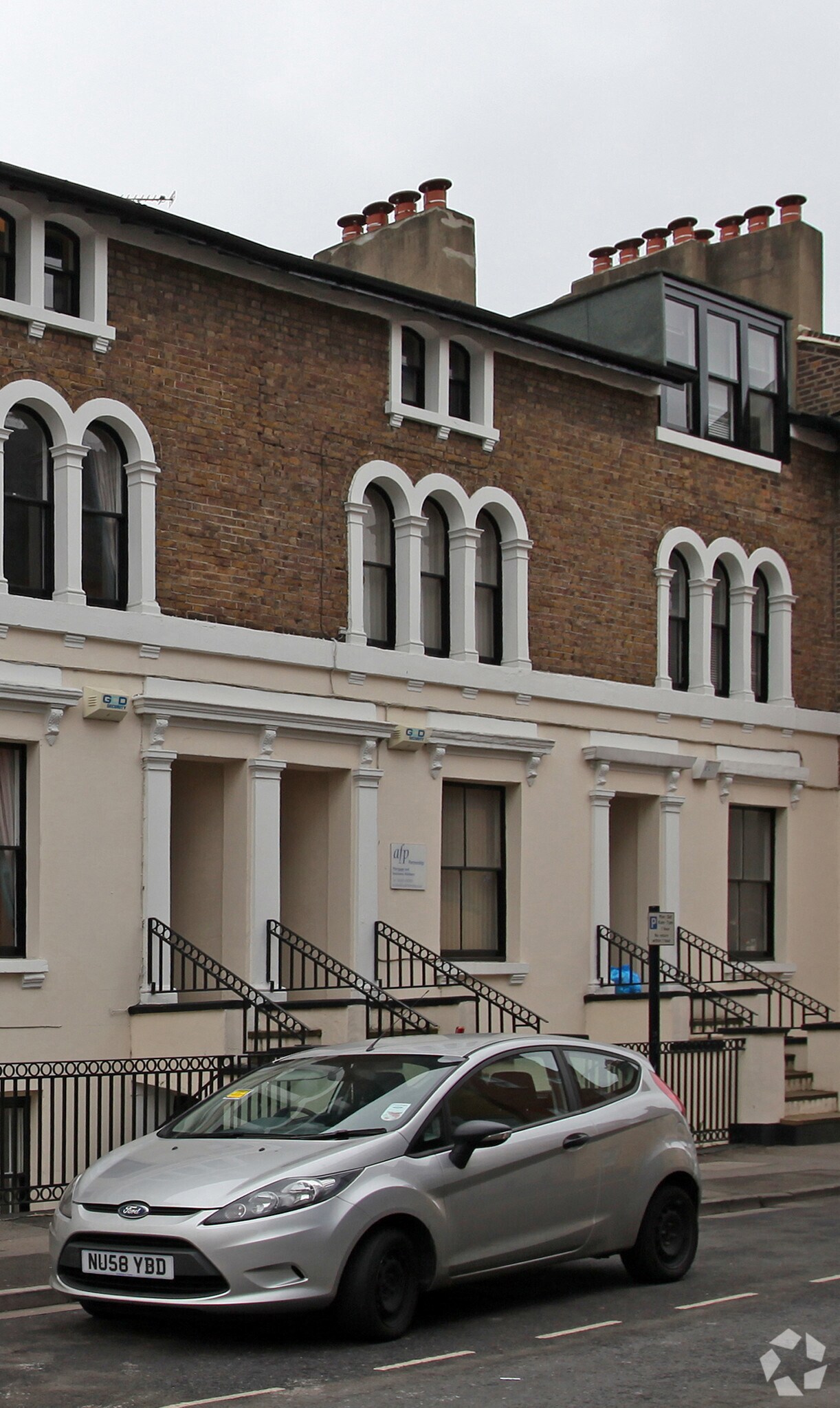 44 Broadway, Maidenhead to rent Primary Photo- Image 1 of 2