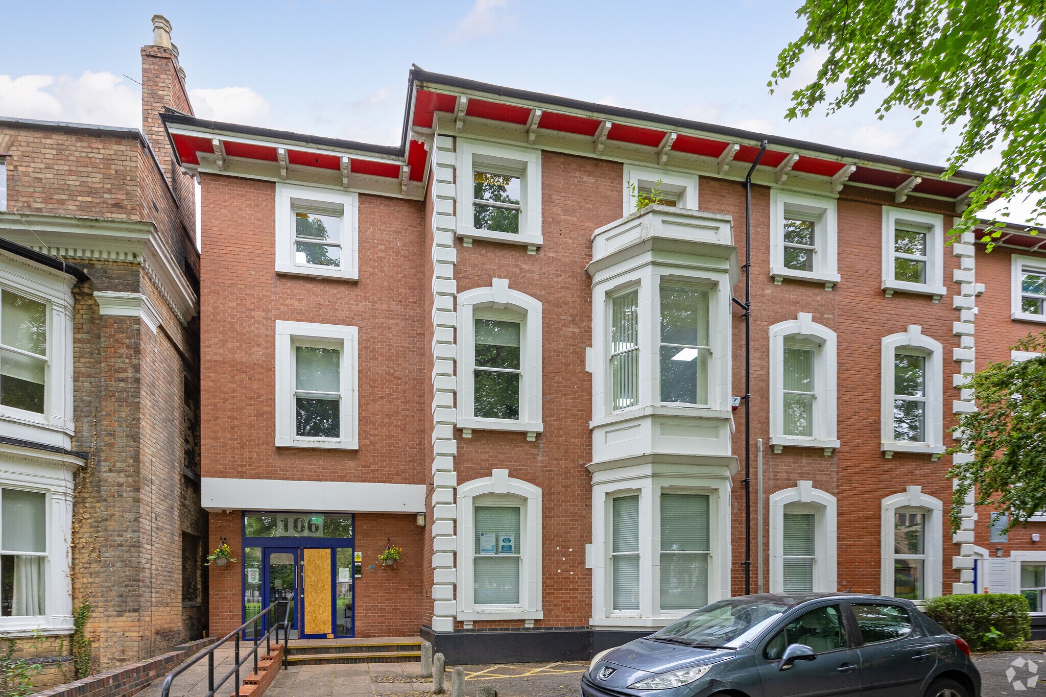 106 New Walk, Leicester to rent Building Photo- Image 1 of 10