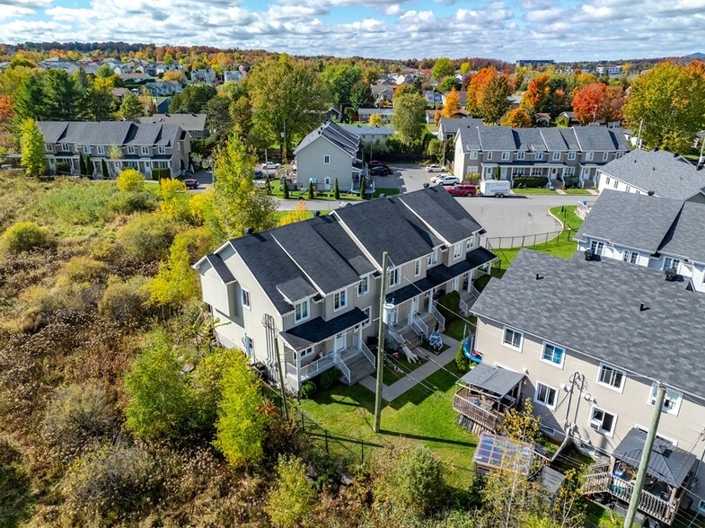 Lemieux Portfolio portfolio of 9 properties for sale on LoopNet.co.uk - Building Photo - Image 3 of 37