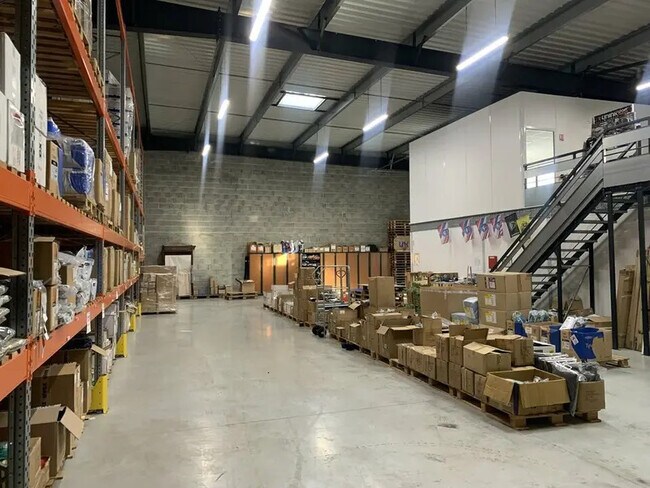 Vente Local d'activités 379 m²