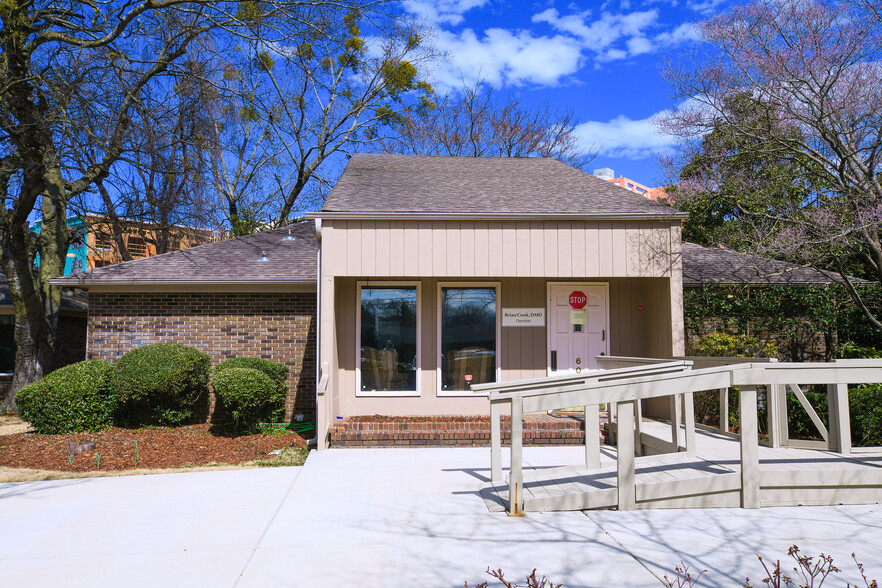 604 Davis Cir SW, Huntsville, AL for sale - Building Photo - Image 1 of 1