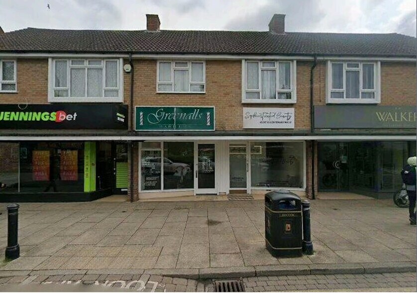 41-42 The Broadway, Thatcham to rent - Building Photo - Image 2 of 5