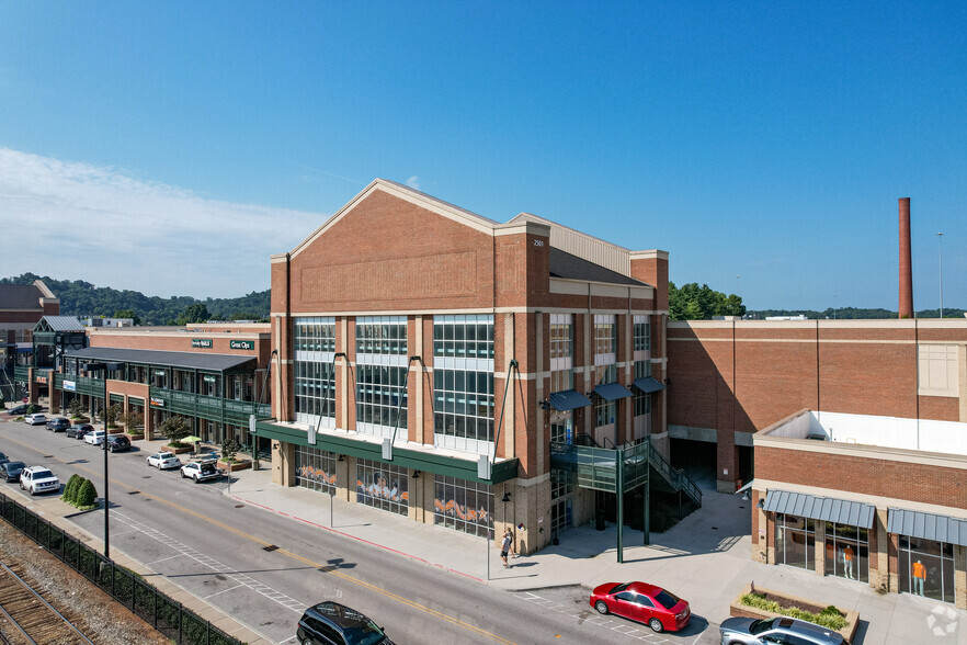 2501 University Commons Way, Knoxville, TN for rent - Building Photo - Image 2 of 5