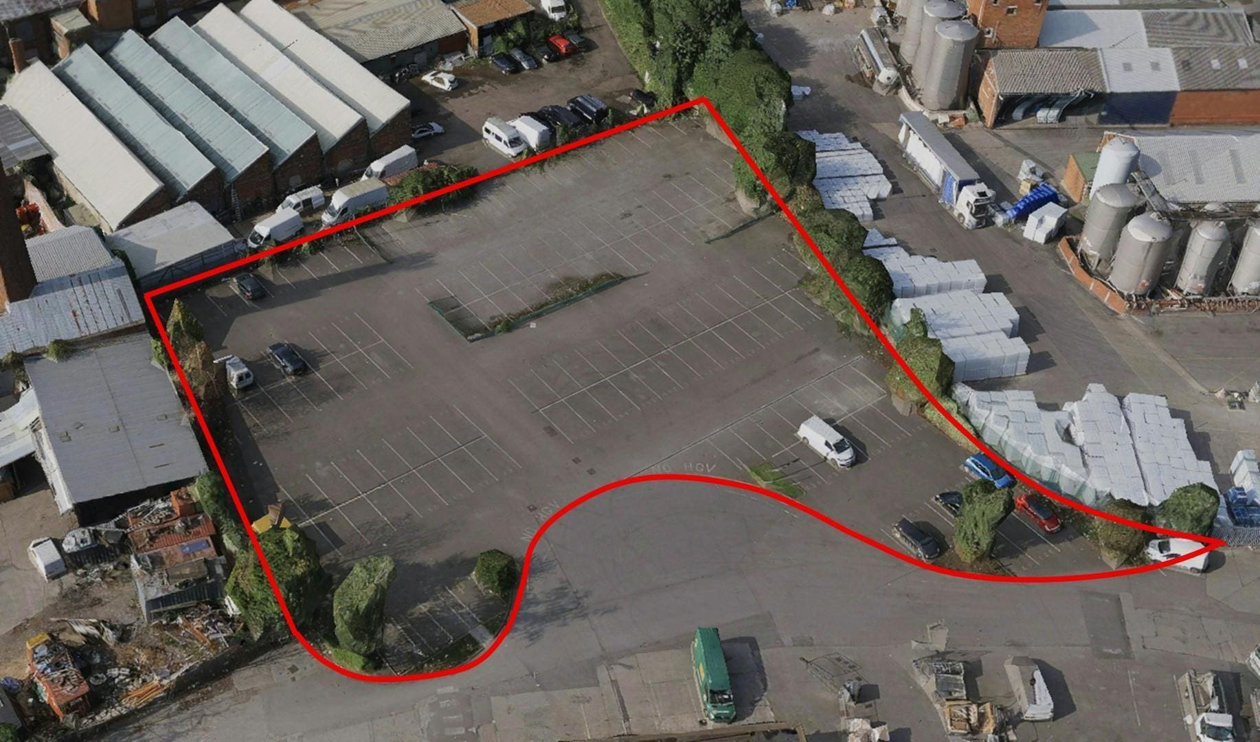 Smedley Ln, Manchester to rent Building Photo- Image 1 of 3