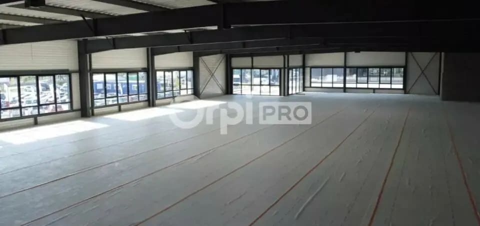 Light Industrial in Arnas to rent Building Photo- Image 1 of 3