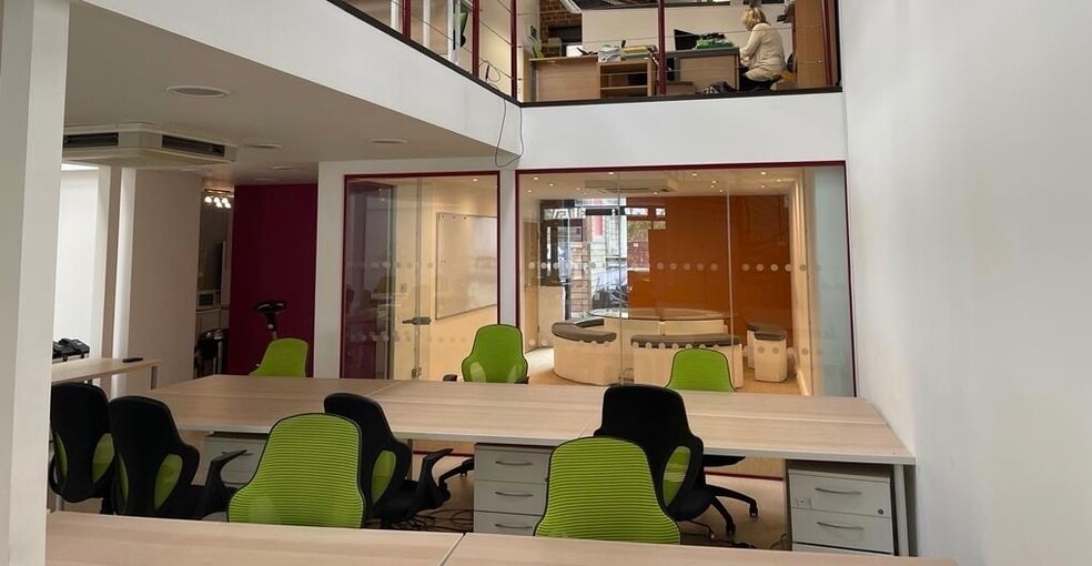 Paintworks, Bristol to rent - Interior Photo - Image 3 of 16