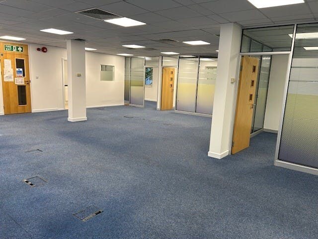 221 Marsh Wall, London to rent - Building Photo - Image 3 of 14