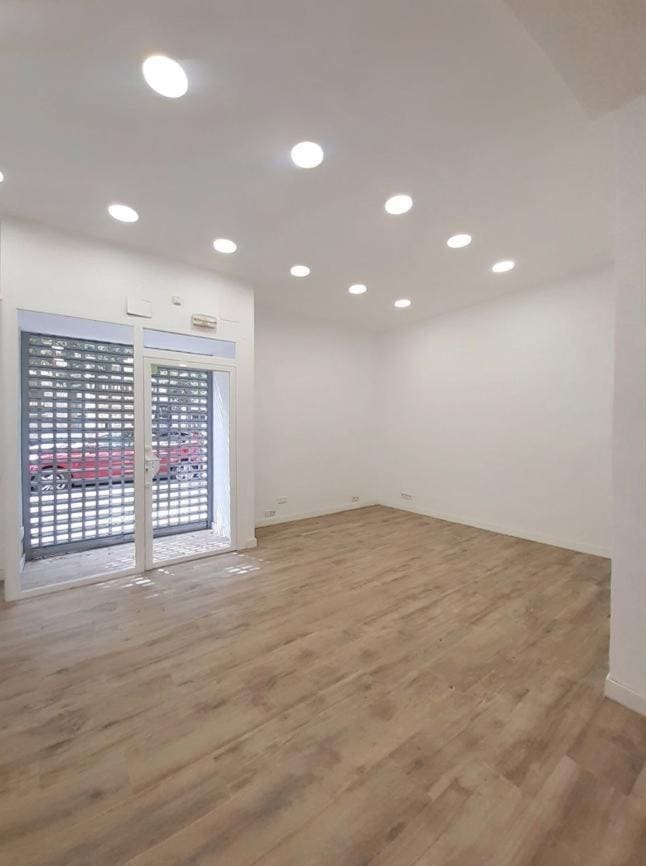 Madrid, MAD 28009 - Unit 1 -  - Interior Photo - Image 1 of 10