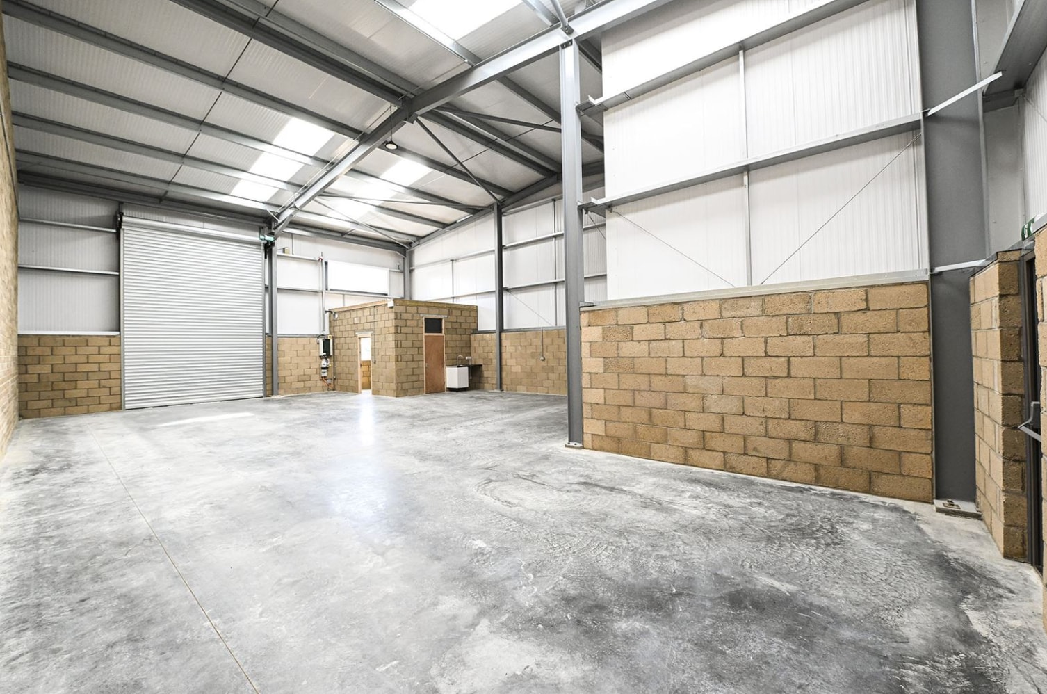 Hall Barn Rd, Ely to rent Interior Photo- Image 1 of 2