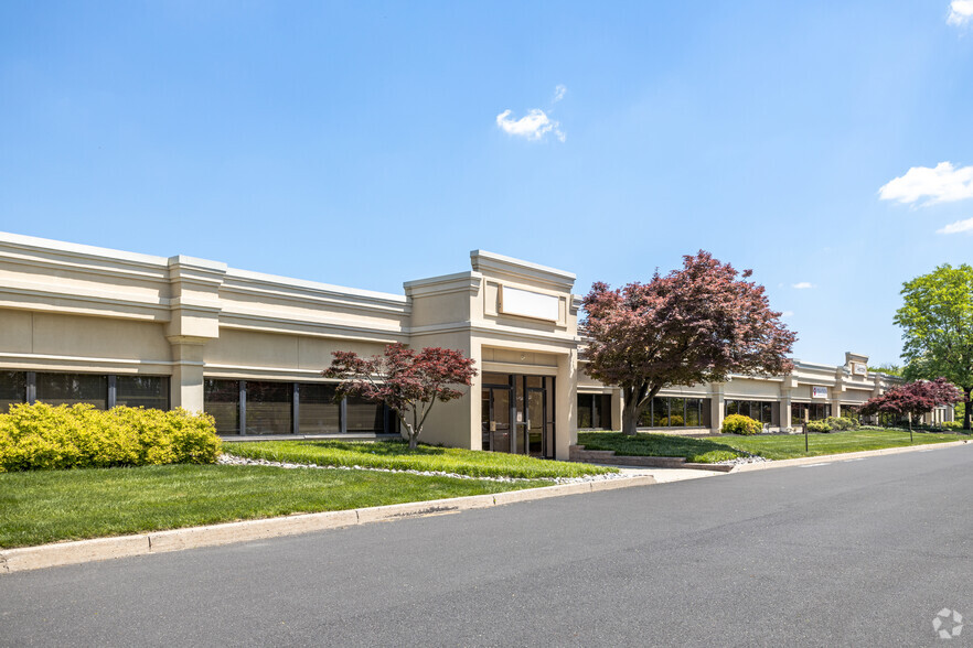 400 Horsham Rd, Horsham, PA for rent - Building Photo - Image 1 of 1