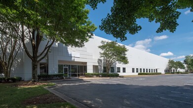 7000 Cobb International Blvd, Kennesaw, GA for rent Building Photo- Image 2 of 3