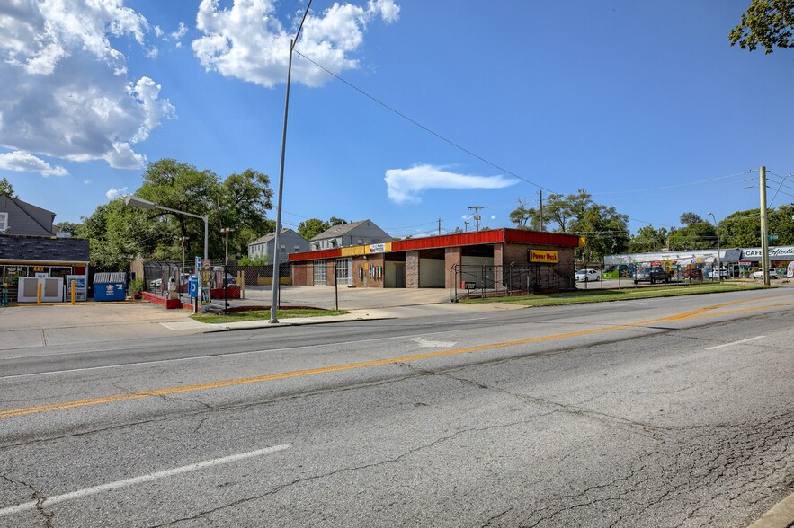 7030 Troost Ave, Kansas City, MO for sale - Building Photo - Image 2 of 24