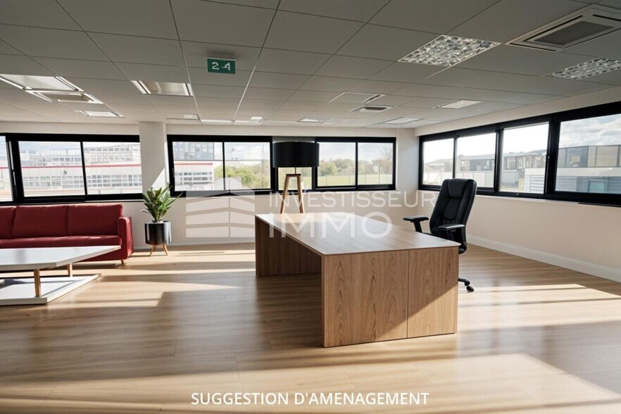 Office in Orly to rent - Interior Photo - Image 1 of 6