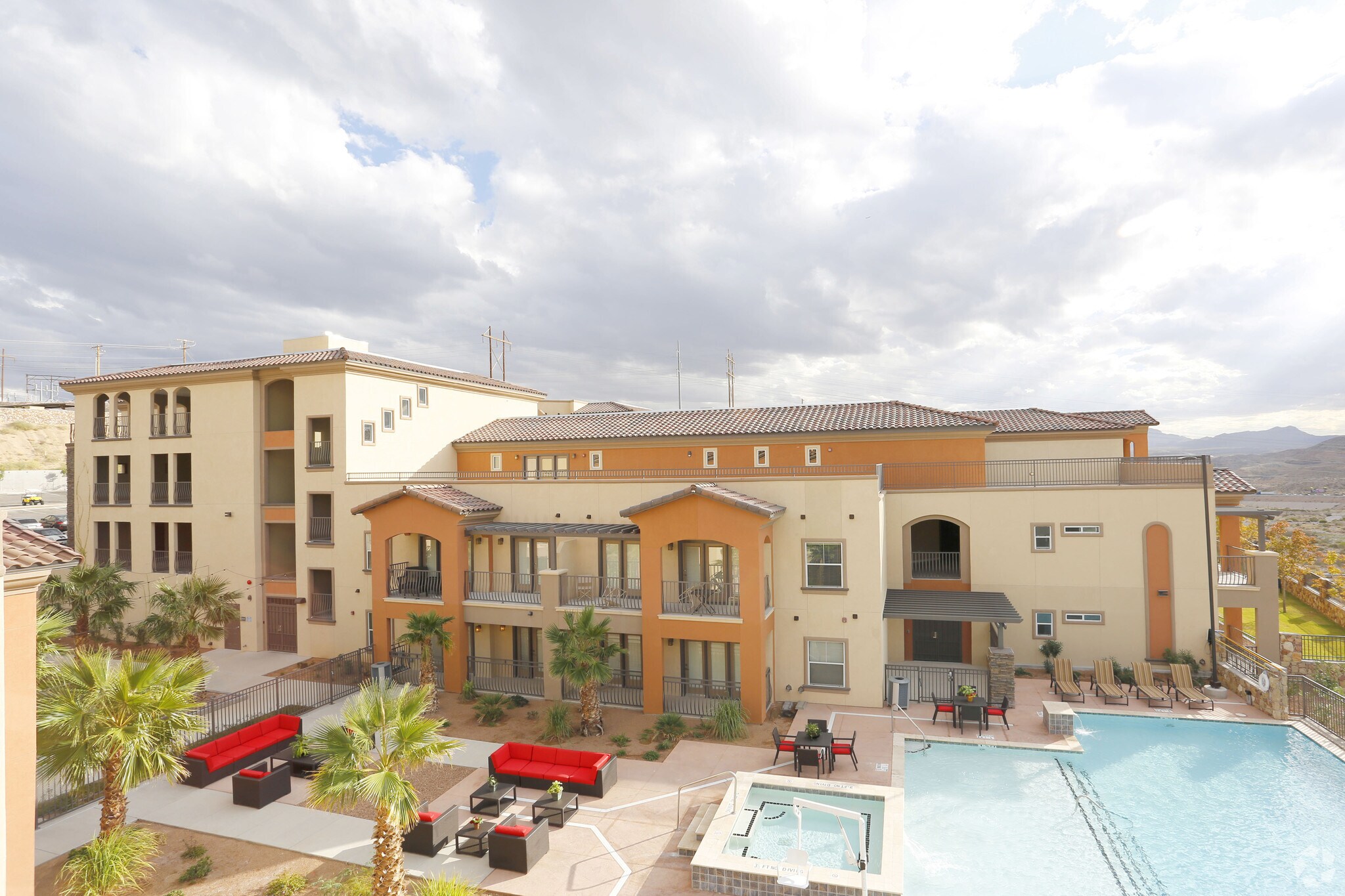 150 W Castellano Dr, El Paso, TX for sale Primary Photo- Image 1 of 1