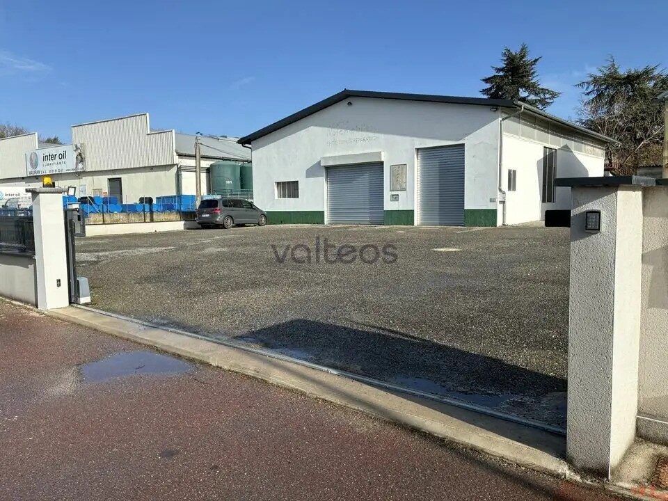 Location Local d'activités 315 m² - Photo 1