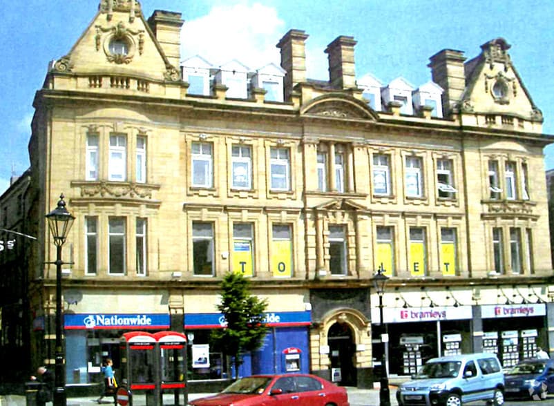 1-3 George Sq, Halifax to rent - Building Photo - Image 3 of 10