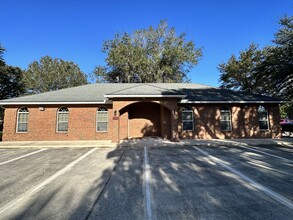 712 N Pine Ave, Green Cove Springs, FL for sale Building Photo- Image 1 of 1