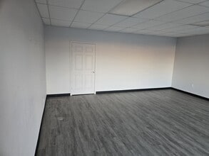 8034 Culebra Rd, San Antonio, TX to rent Building Photo- Image 1 of 2